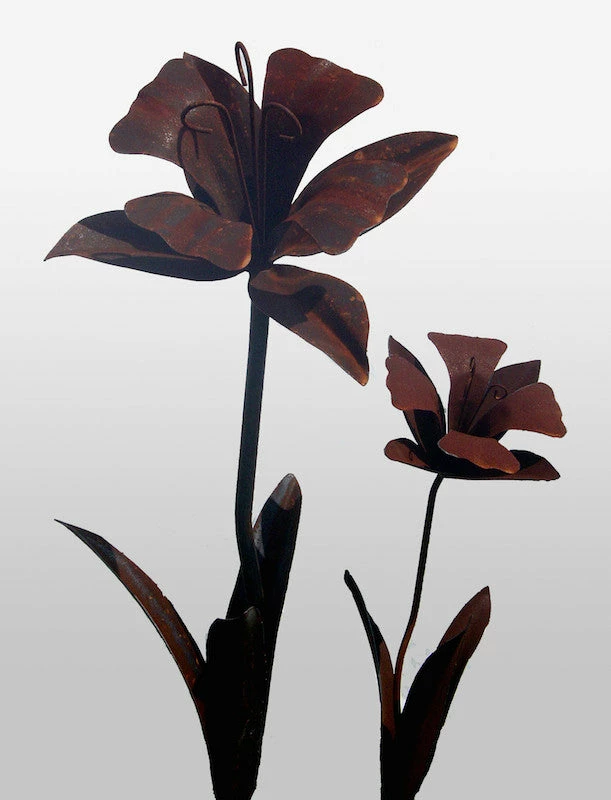 Iron Age Huge Hand Forged Daffodils Statuary & Sculpture 3 Iron Age Huge Hand Forged Daffodils Statuary & Sculpture