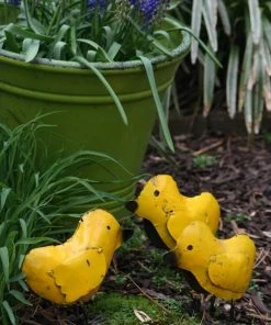 The Birdhouse Chick Statuary & Sculpture Baby Chicks Metal Yard Art Set/3